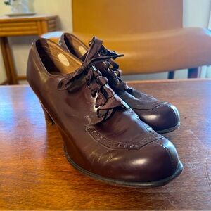 Vintage 1940s No Nonsense Shoes Brown Lace-up